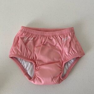 NWOT | Speedo baby girl’s premium pink swim‎ diaper snap UV protection 12 months